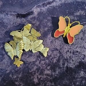 Lot Of 2 Vintage Metal, Enamel Covered Pins/Brooches